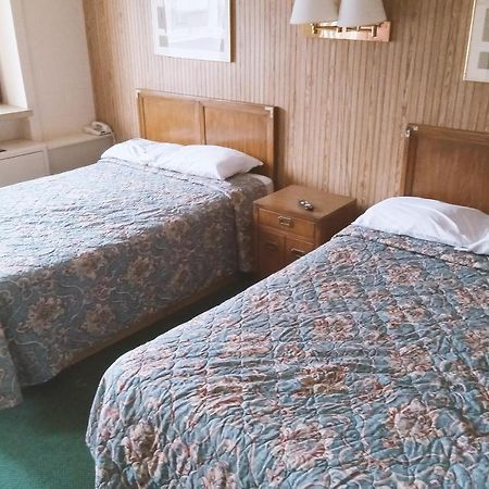 Blue Way Inn & Suites Winfield エクステリア 写真